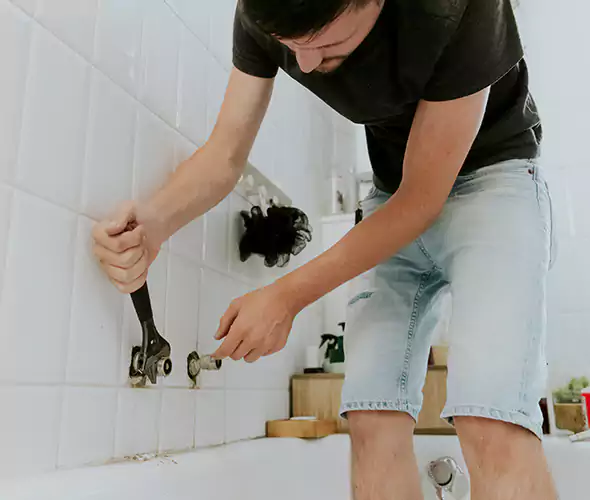 Affordable Bathtub Faucet Replacement in Kendall West: Choose Experienced Local Technicians