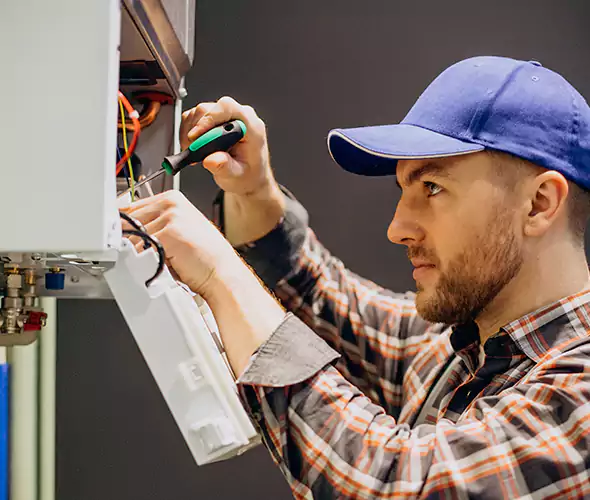 Expert Plumber for Tankless Water Heater Maintenance in Kendall West, FL: Schedule Professional Maintenance Services with Us