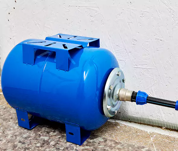 Expert Plumber for Well Pressure Tank Replacement in Kendall West, FL: Schedule Affordable Tank Replacement Services with Us