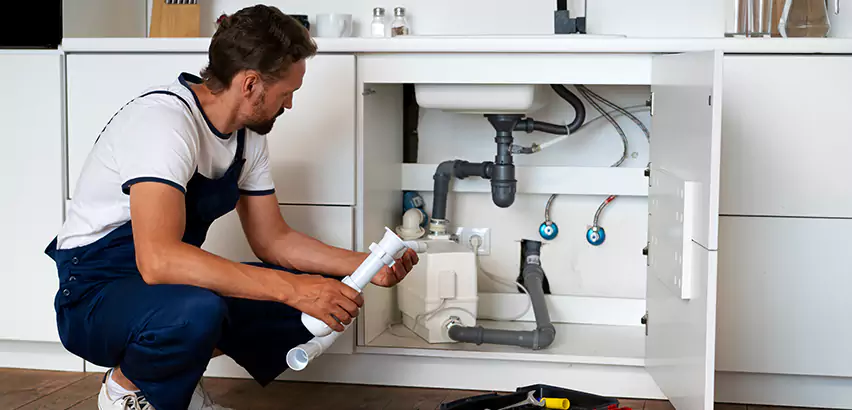 Plumbers for Frozen Pipes in Kendall West