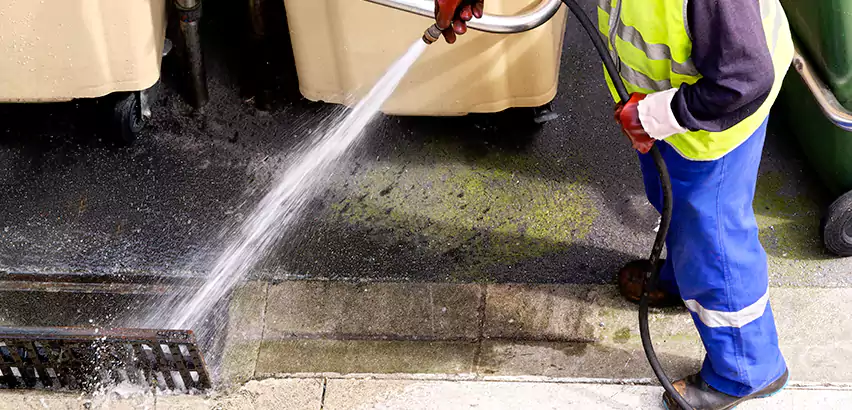 Jet Drain Cleaning in Kendall West
